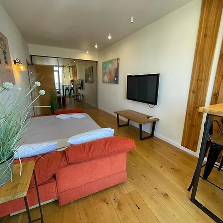 в аркадии в стиле лофт с большой лоджией прекрасным видом на и море Apartment Odesa