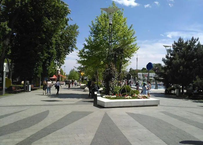 в аркадии в стиле лофт с большой лоджией прекрасным видом на море и город! Apartman *