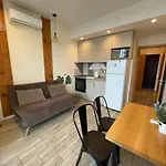 Apartman в аркадии в стиле лофт с большим балконом и прекрасным видом на море и город! *